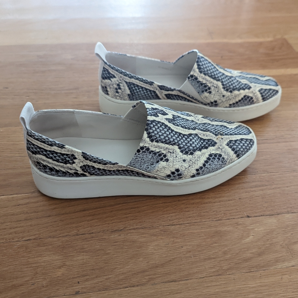 Vince slip on sneakers